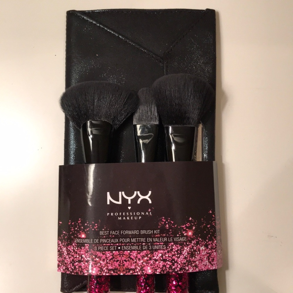 3 piece NYX Makeup Brush Ensemble